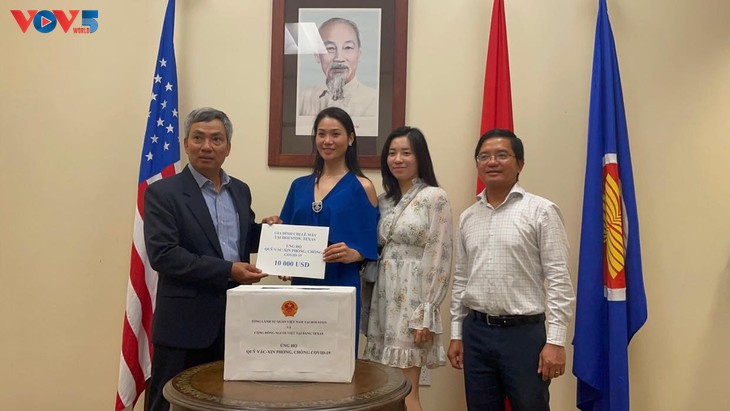 Tổng Lãnh sự quán Việt Nam tại Texas phát động ủng hộ Quỹ vắc xin phòng chống Covid 19  - ảnh 2