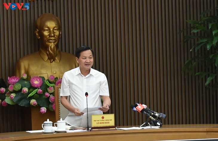 Phó Thủ tướng Lê Minh Khái đề nghị kiểm soát giá các mặt hàng thiết yếu - ảnh 1