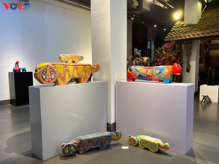 Củi lũ - Khát vọng về đại sứ nghệ thuật tái chế Việt Nam: Câu chuyện từ những dòng sông - ảnh 5