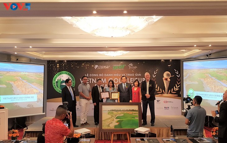 Trao giải thưởng Vietnam Golf & Leisure Awards 2022 - ảnh 1