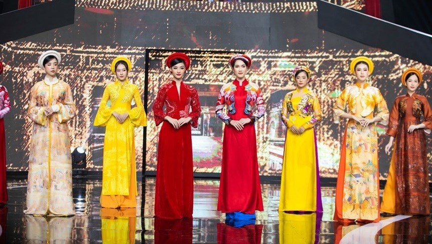 Ao Dai collection depicts traditional Tet paintings - ảnh 7