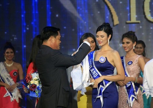 Modelo tailandesa se corona en el Concurso de Belleza de Amistad de Asean  2017