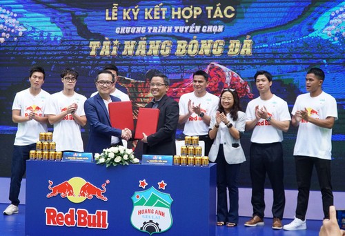 Hoang Anh Gia Lai Wahlt Talentierte Kinder Aus Strassenfussball Aus