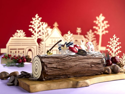 Làm cách nào để trang trí bánh gỗ Noel (yule log cake)?
