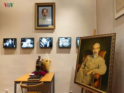 Ho Chi-Minh  National Portrait Gallery