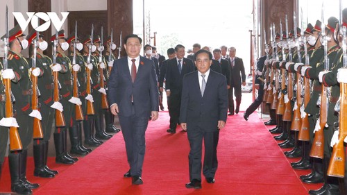 Vietnam, Laos To Make Economic Cooperation A Pillar Of Bilateral Ties