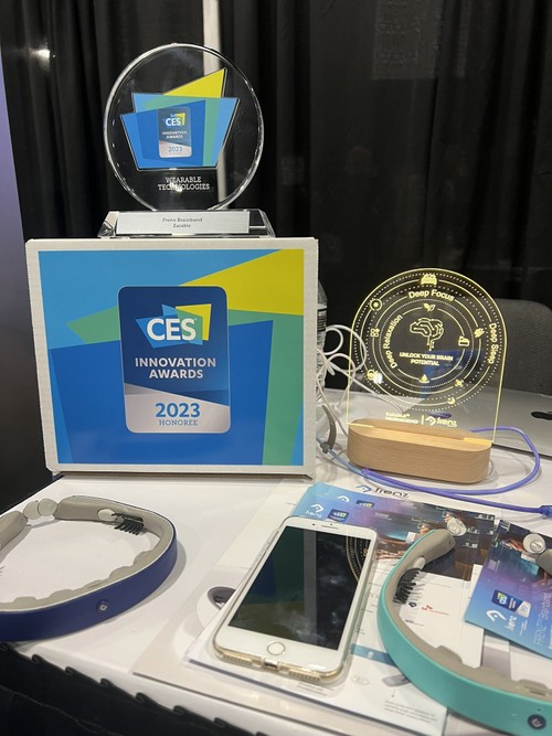 Wearable sleepaid device invented by Vietnamese startup launched globally