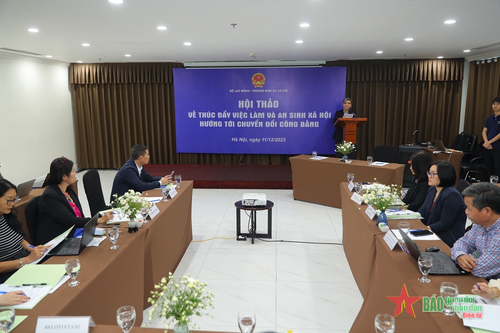 Menjamin Lapangan Kerja Dan Jaring Pengaman Sosial Dalam Proses ...