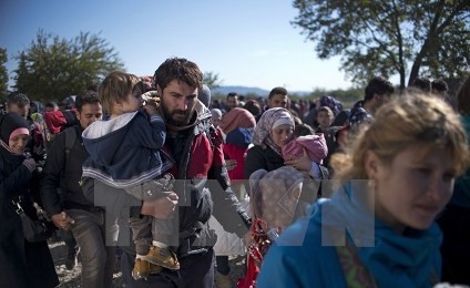 スウェーデンとデンマーク 難民流入制限のため 国境で身分証検査