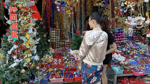 クリスマスを迎えるハノイの雰囲気