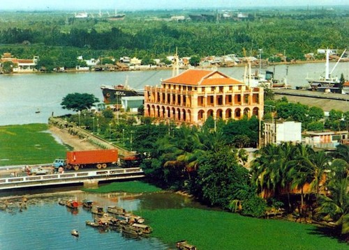 Pelabuhan Dermaga Nha Rong Tempat Dimana Presiden Ho Chi Minh Berangkat Mencari Jalan Untuk Menyelamatkan Tanah Air