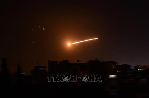 シリア攻撃にb 1bが飛んだ理由 トマホークはオトリ 投入された Jassm Er とは 乗りものニュース