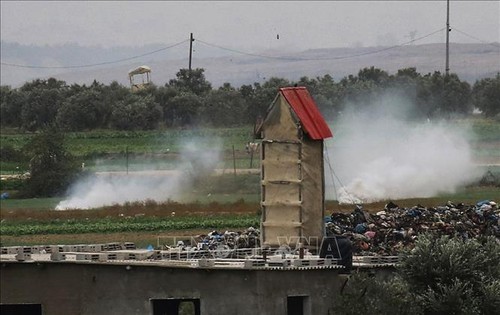 ロケット弾攻撃を受けた後 イスラエルがガザ地区を空爆