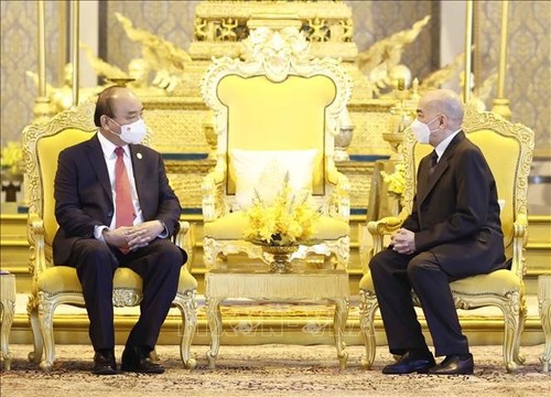 ベトナムとカンボジアとの関係を優先的に発展