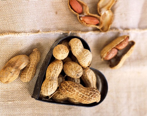 河内赵夫人街的特色小食 茴香花生