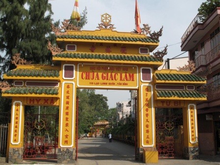 นมัสการวัดวาอารามที่มีชื่อเสียงในนครโฮจิมินห์