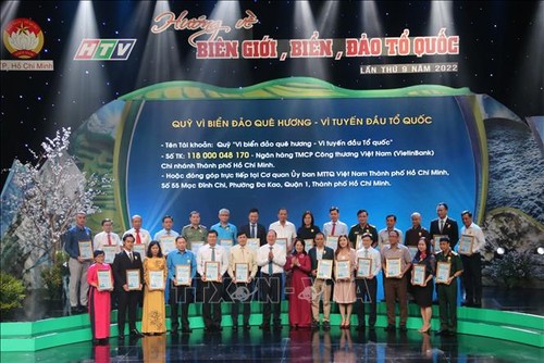 Quỹ Vì biển đảo quê hương góp phần bảo vệ và phát triển các vùng biển đảo Việt Nam. Hãy xem những hình ảnh liên quan để hiểu rõ hơn về hoạt động của Quỹ và đóng góp của bạn vào sự phát triển của quê hương.