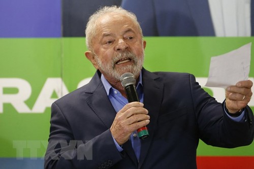 Lula da Silva lidera sondeo para segunda vuelta electoral en Brasil