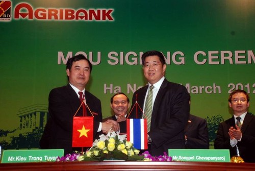 ธนาคารกสิกรไทยขยายเครือข่ายการบริการในเวียดนามเตรียมรองรับประชาคมเศรษฐกิจอาเซียนปี  2558