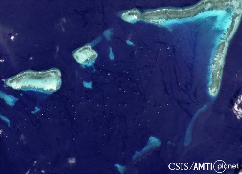 เวียดนามเรียกร้องให้จีนถอนเรือออกจากเขตทะเลบริเวณแนวปะการัง Ba Dau  ในหมู่เกาะเจื่องซาของเวียดนาม