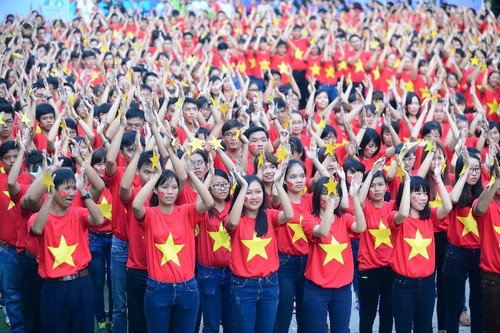 Tổ Quốc: Tổ quốc là nguồn cảm hứng cho mỗi người dân Việt Nam. Xem những hình ảnh đẹp về Tổ Quốc để cảm nhận sức mạnh và lòng yêu nước của dân tộc ta. Hãy tự hào về quê hương Việt Nam của chúng ta!