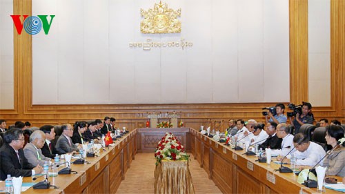 Presidente parlamentario vietnamita comienza su visita oficial a Myanmar - ảnh 1