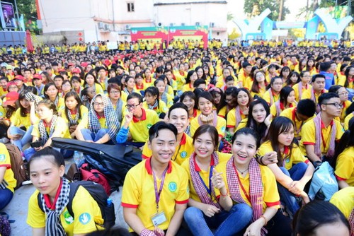 Decenas de miles de jóvenes vietnamitas participan en campaña “Primavera voluntaria” en urbe sureña - ảnh 1