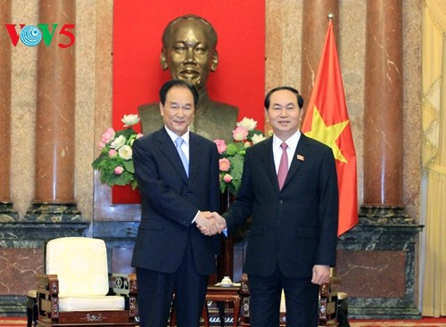 Vietnam aboga por estrechar colaboración con agencia de noticias Xinhua de China - ảnh 1