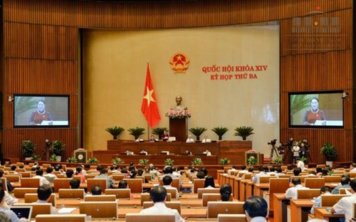 Parlamento de Vietnam sigue con interpelaciones a altos dirigentes - ảnh 1
