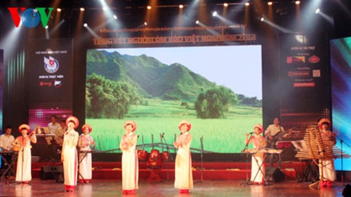 La Voz de Vietnam promueve un concurso de canto de la ASEAN 2017 - ảnh 1