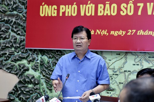 Localidades de Vietnam preparan el enfrentamiento ante el séptimo huracán - ảnh 1
