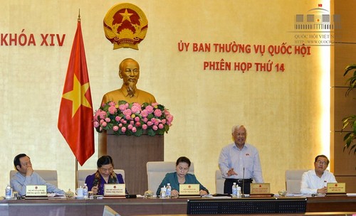 Parlamento vietnamita analiza las leyes a favor del desplazamiento de personas y mercancías - ảnh 1