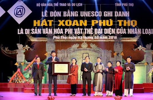 Entregan en Vietnam el reconocimiento de la Unesco al canto Xoan - ảnh 1