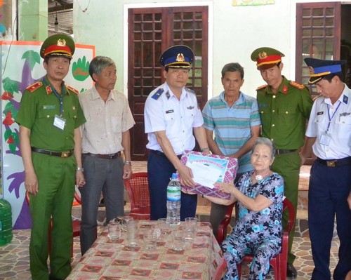 Vietnam fomenta la coordinación entre la Policía Marítima y los pescadores - ảnh 1