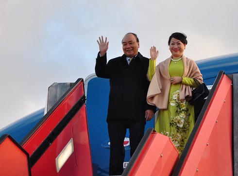 Primer ministro de Vietnam comienza su agenda de trabajo en Dinamarca - ảnh 1