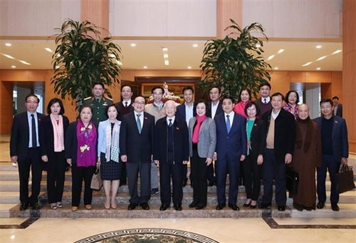 Delegación de legisladores de Hanói dispuesta a mejorar contactos con electores - ảnh 1