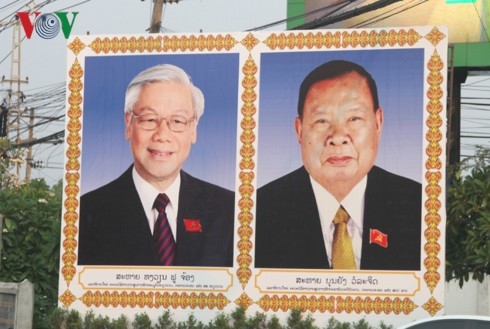 Máximo líder político de Vietnam finaliza agenda de trabajo en Laos - ảnh 1