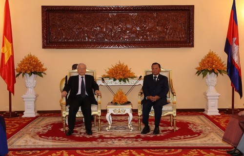 Aktivitas Sekjen, Presiden Nguyen Phu Trong dalam kunjungan kenegaraan di Kerajaan Kamboja - ảnh 1