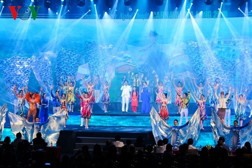 Carnaval de Ha Long 2019 seduce a los visitantes - ảnh 1