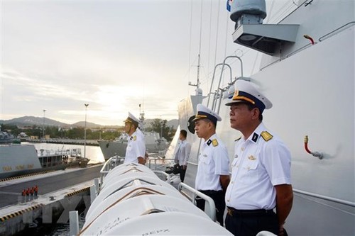 Fragata de Vietnam participa en desfile naval por el Día de la Armada de Rusia - ảnh 1