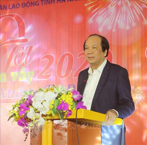 Fortalecen actividades en apoyo a trabajadores vietnamitas en vísperas del Año Nuevo Lunar 2020 - ảnh 1
