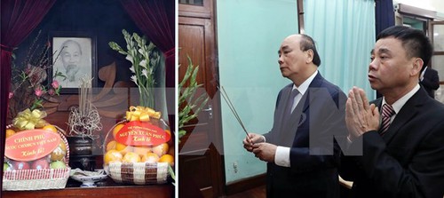 Premier vietnamita rinde tributo al presidente Ho Chi Minh en ocasión del Tet 2020 - ảnh 1