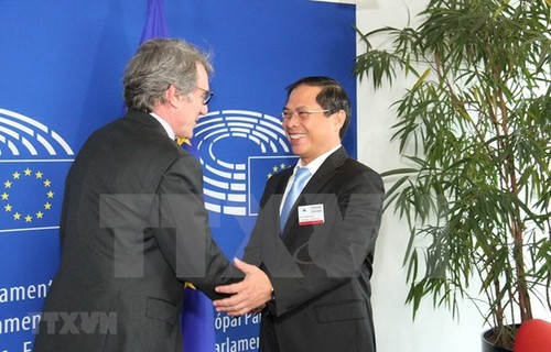 Presidente del Parlamento Europeo apoya fortalecimiento de cooperación con Vietnam - ảnh 1
