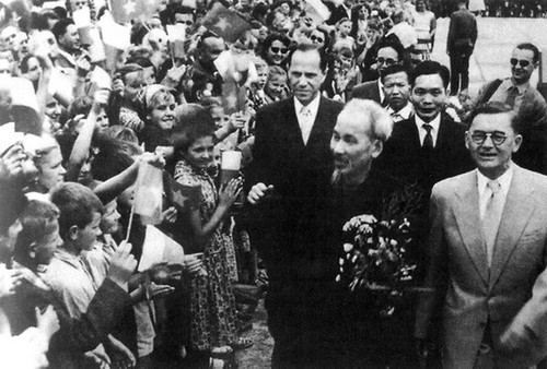 Arte diplomático del presidente Ho Chi Minh enaltece la quintaesencia de la humanidad - ảnh 2
