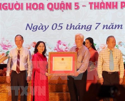 Festival de Farolillos de comunidad china reconocido Patrimonio Cultural Intangible de Vietnam - ảnh 1