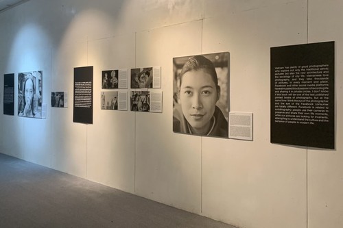 Fotografías en blanco y negro de arquitecto español sobre Vietnam resalta en una exposición en Hanói - ảnh 2
