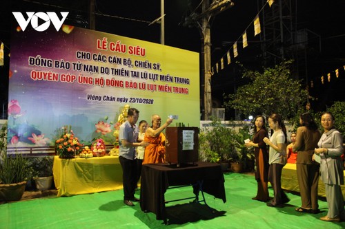 Vietnamitas en el extranjero unen manos para apoyar económicamente a víctimas de inundaciones en el país natal - ảnh 1