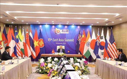La XV Cumbre de Asia Oriental concreta la cooperación entre este mecanismo y la Asean - ảnh 1