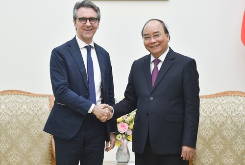 El jefe del Gobierno vietnamita se reúne con el jefe de la delegación de la Unión Europea  - ảnh 1