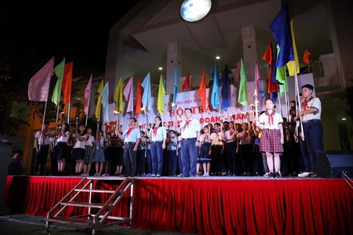 Vibrantes actividades en saludo a 90 años de la juventud comunista de Vietnam - ảnh 1
